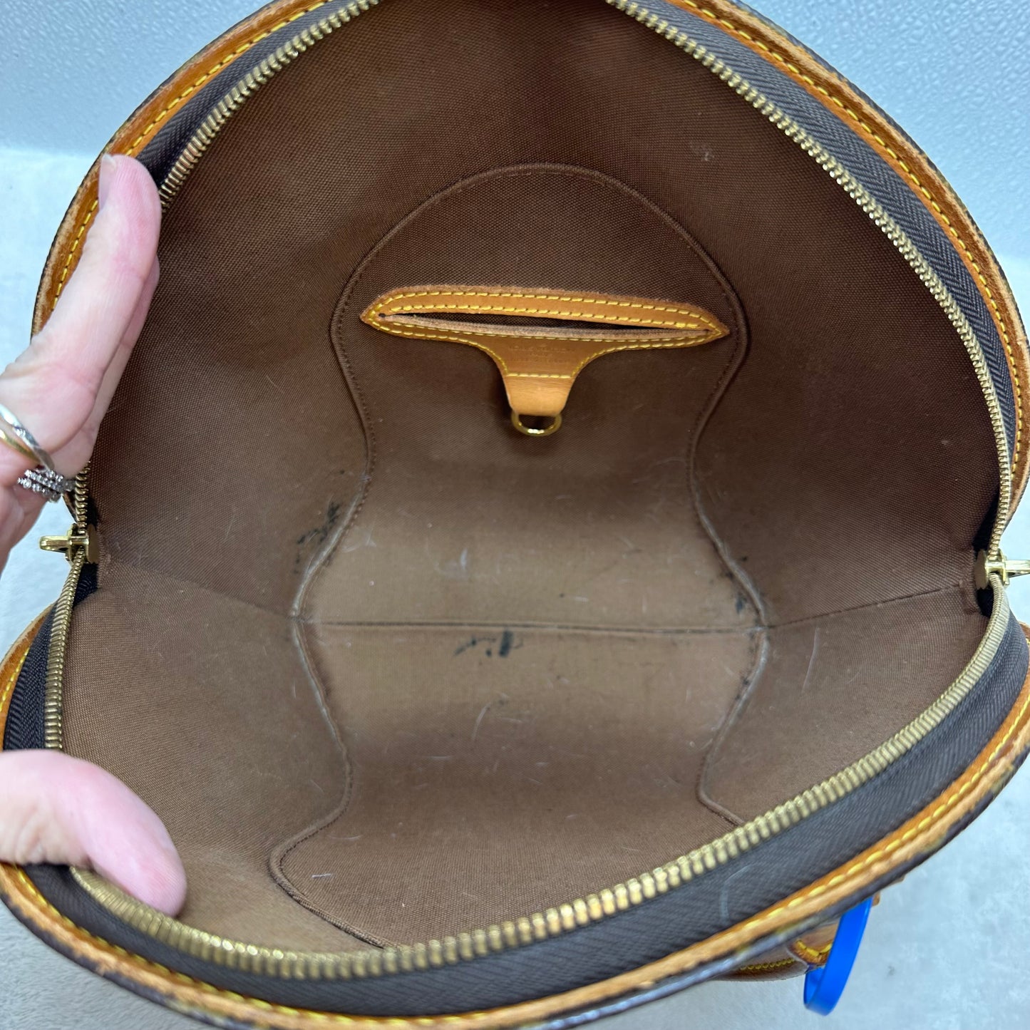 Monogram Ellipse PM Handbag Luxury Designer By Louis Vuitton, Size: Small