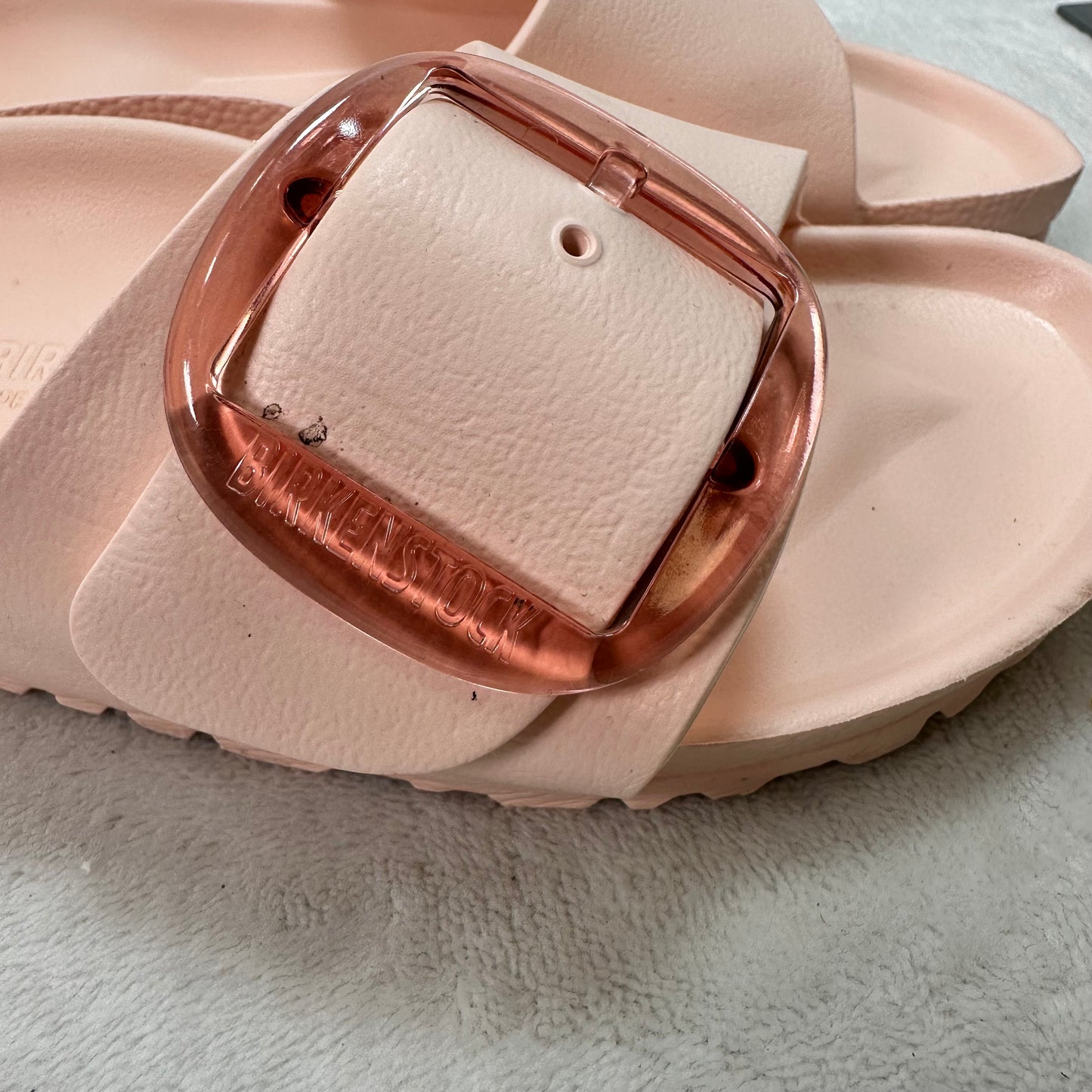 Big buckle Sandals Flats By Birkenstock In Pink, Size: 9