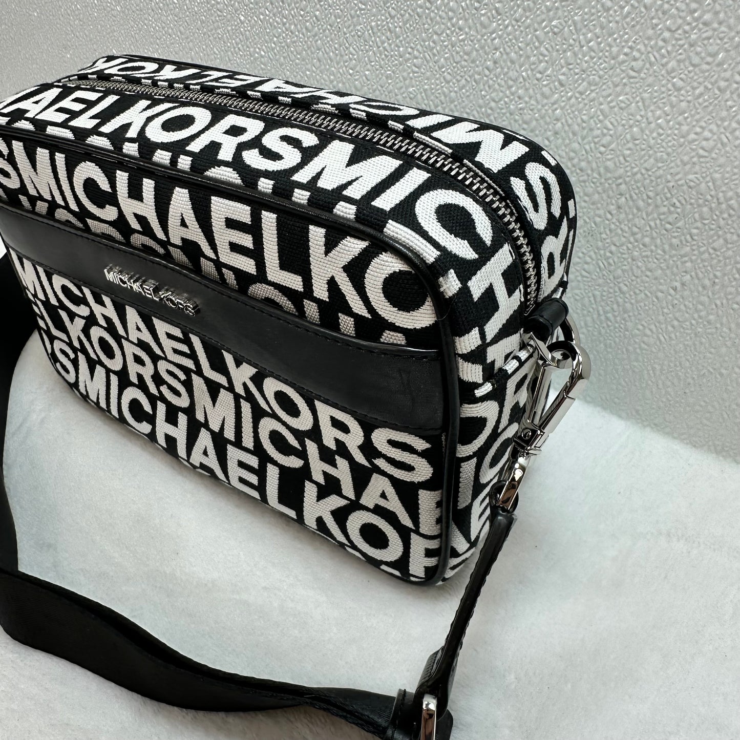 Crossbody Designer By Michael Kors, Size: Small