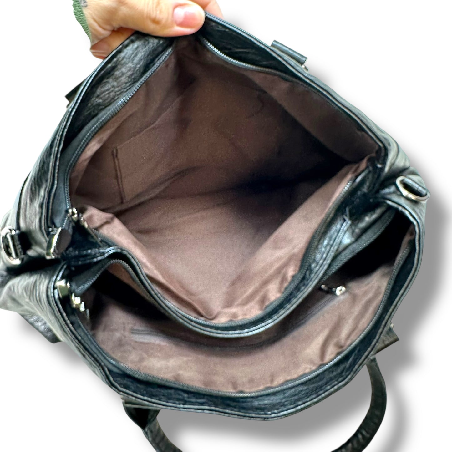 Handbag By Clothes Mentor, Size: Medium