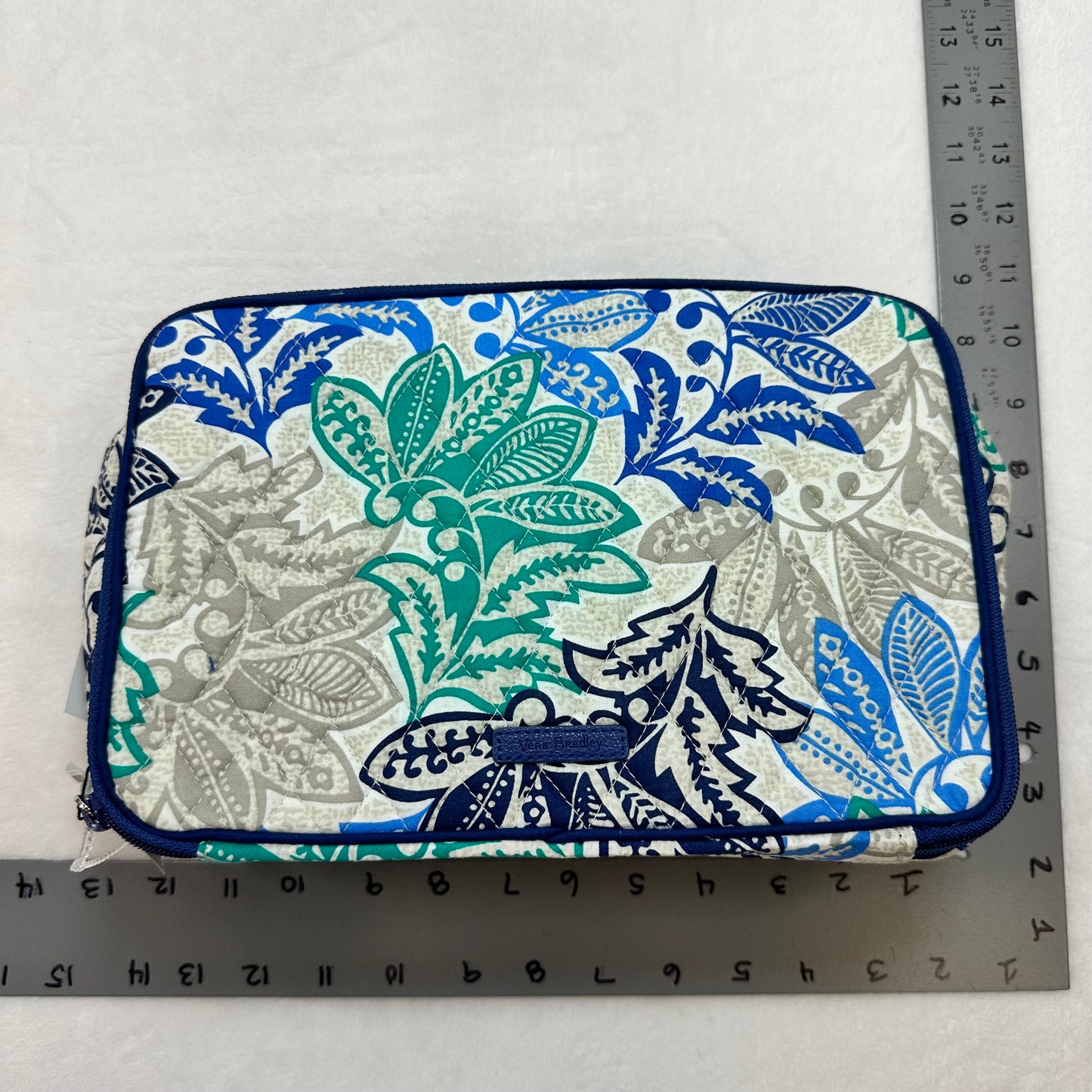 Makeup Bag By Vera Bradley, Size: Medium