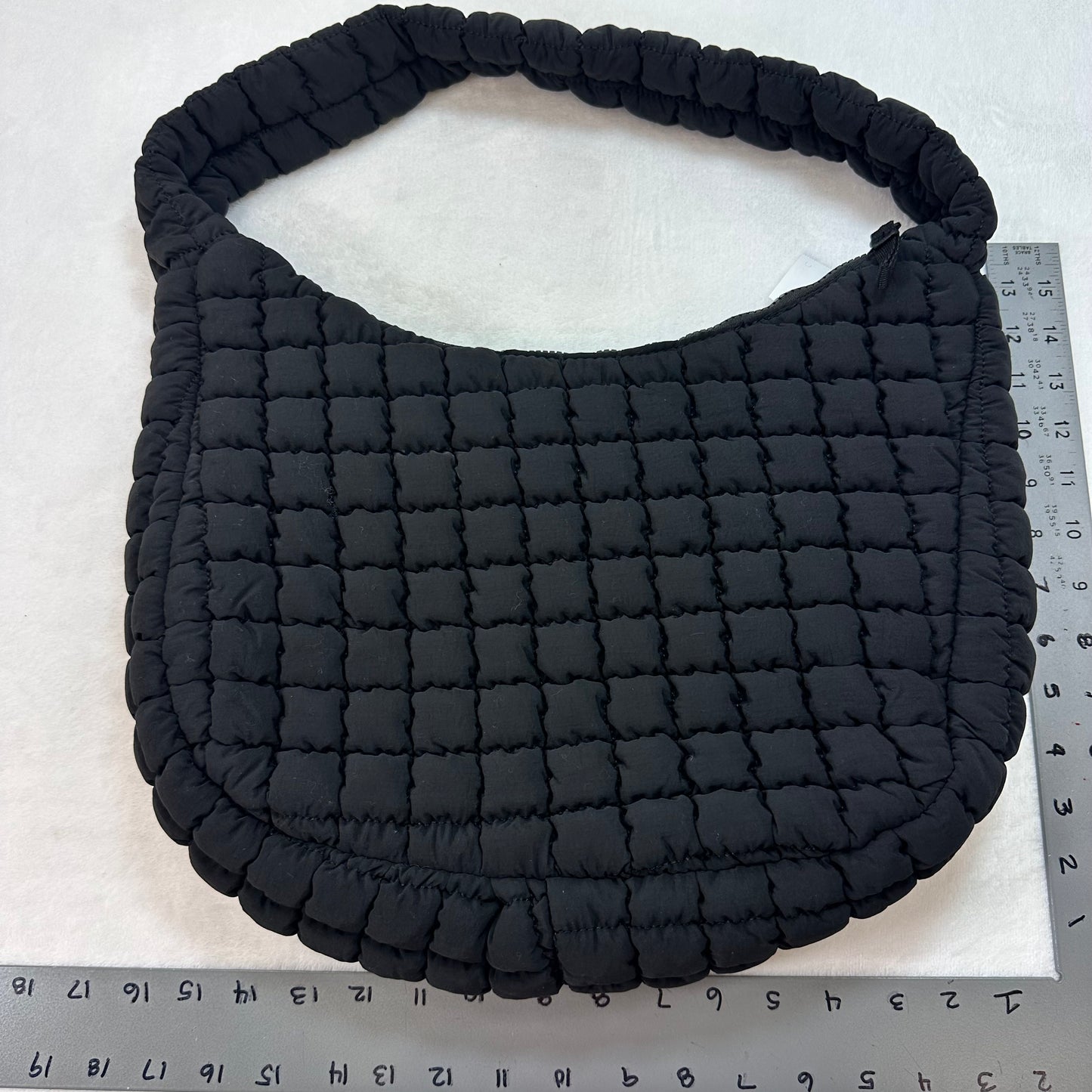 Handbag By Clothes Mentor, Size: Medium