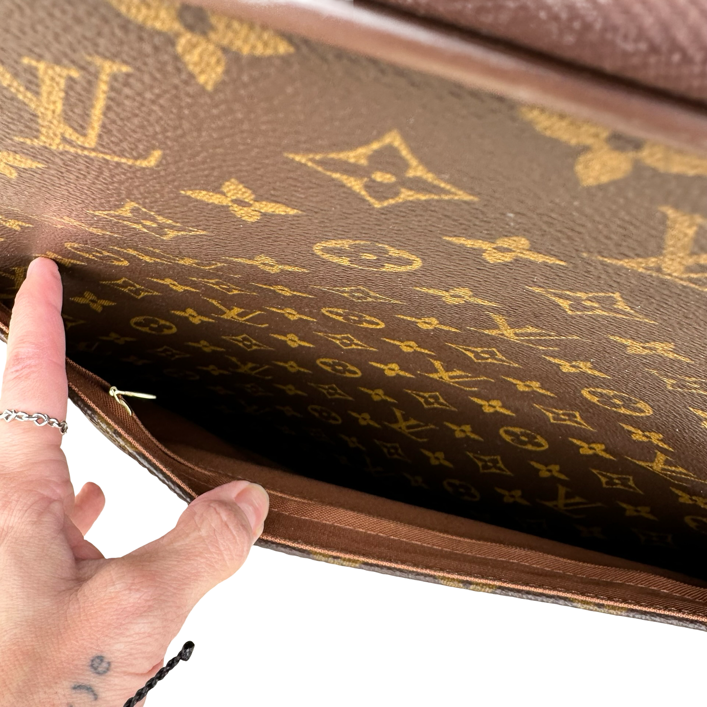 REDUCED/Final Sale: Monogram Luggage rolling suitcase Luxury Designer By Louis Vuitton, Size: Medium IN STORE PICK UP