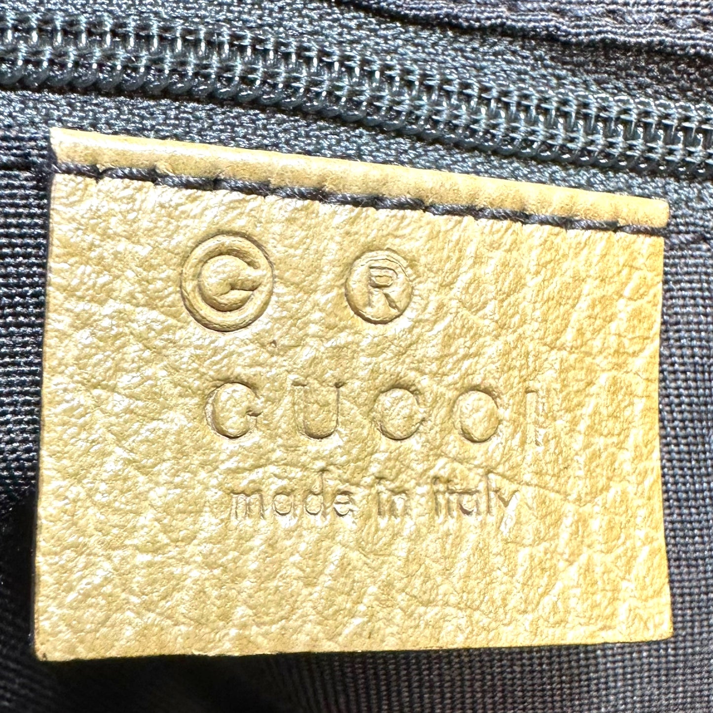 Handbag Luxury Designer By Gucci, Size: Small