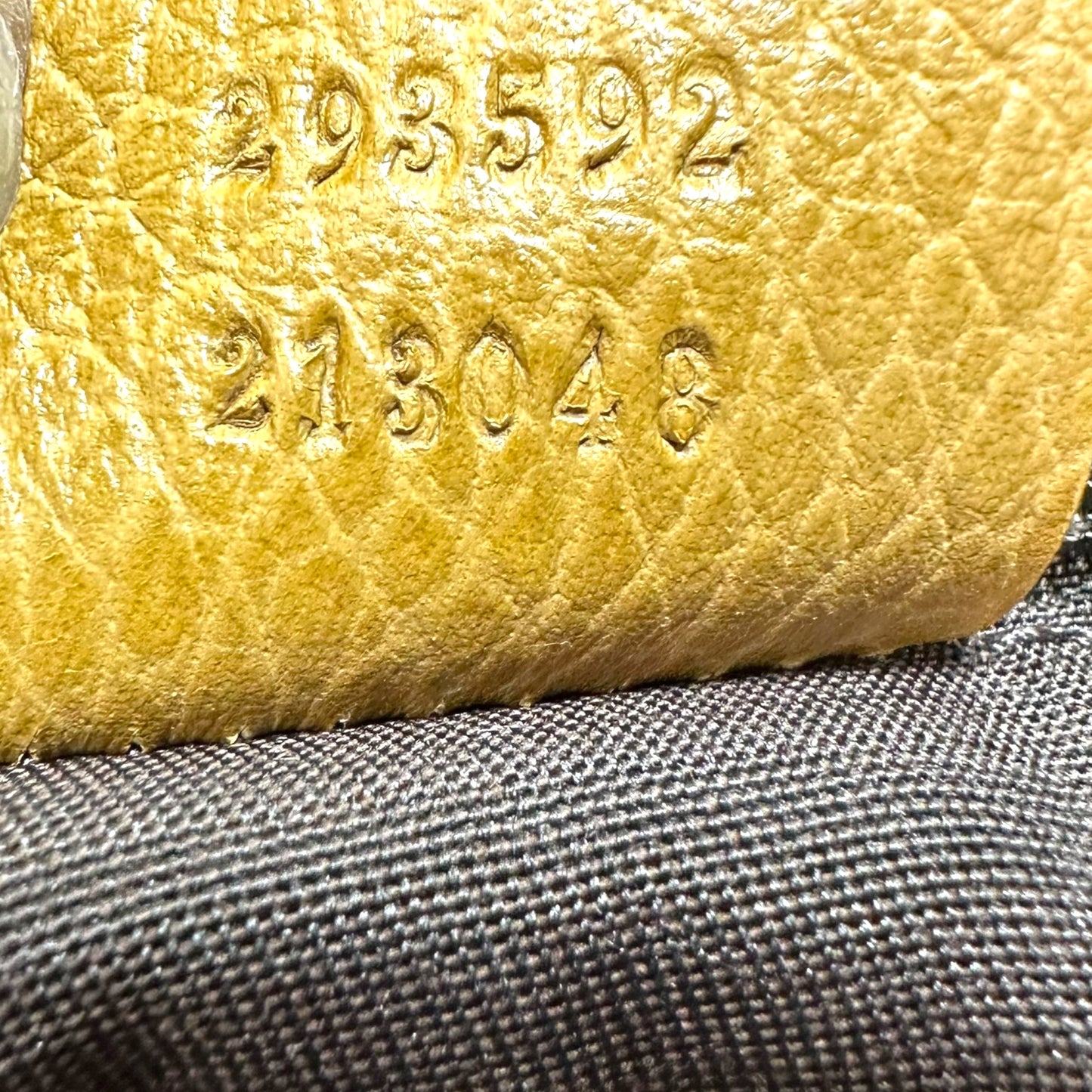 Handbag Luxury Designer By Gucci, Size: Small