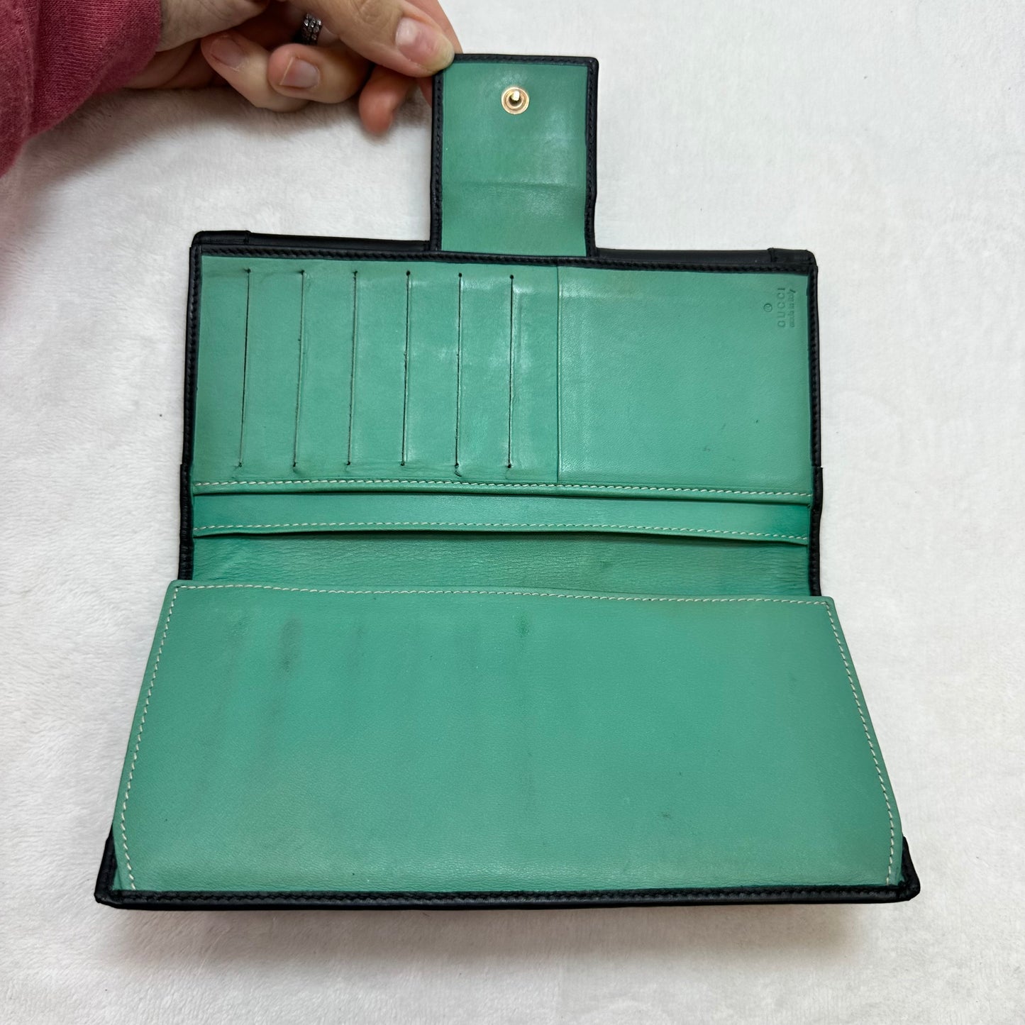 Wallet Luxury Designer By Gucci, Size: Medium