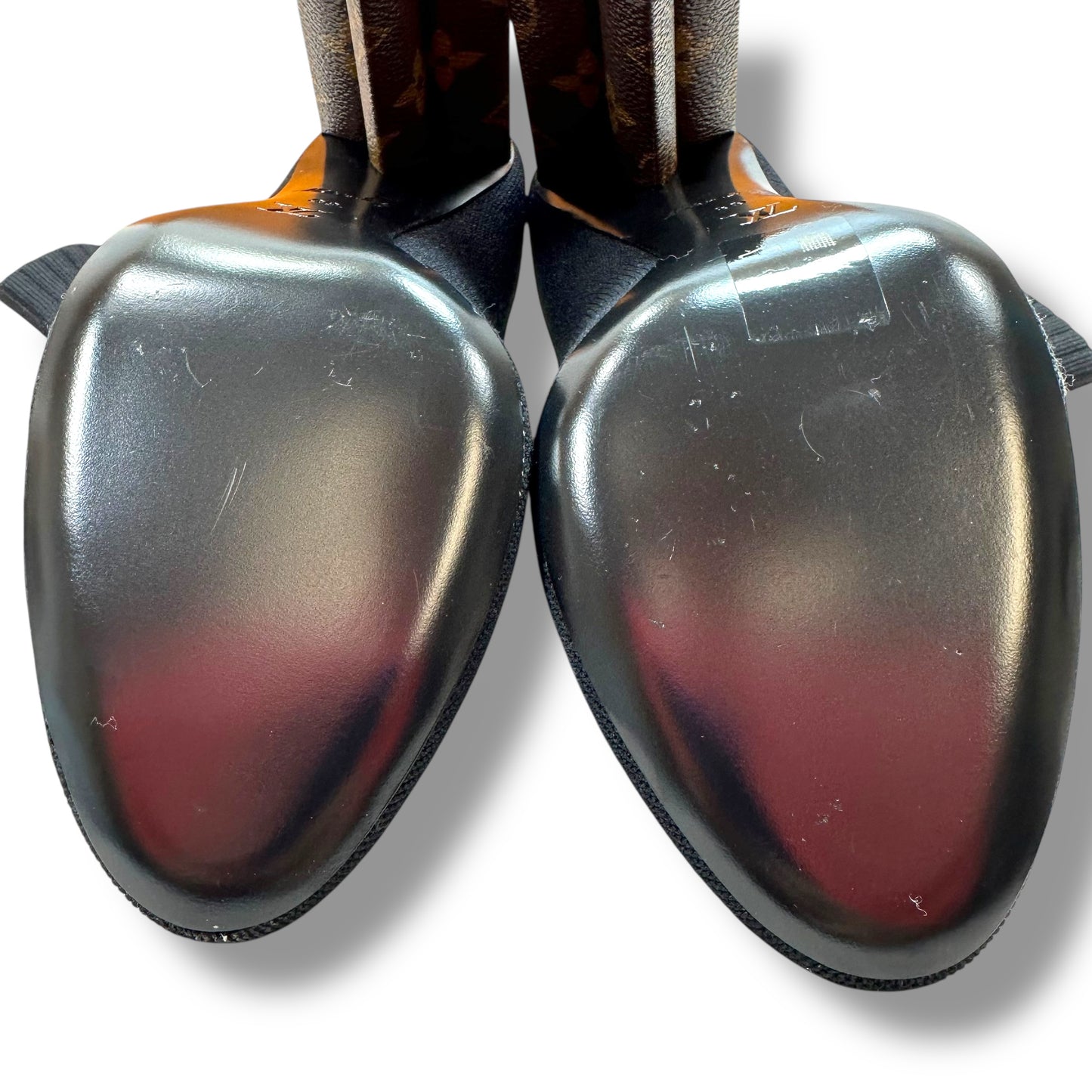 Silhouette Ankle Boots Luxury Designer By Louis Vuitton In Black, Size: 39/8