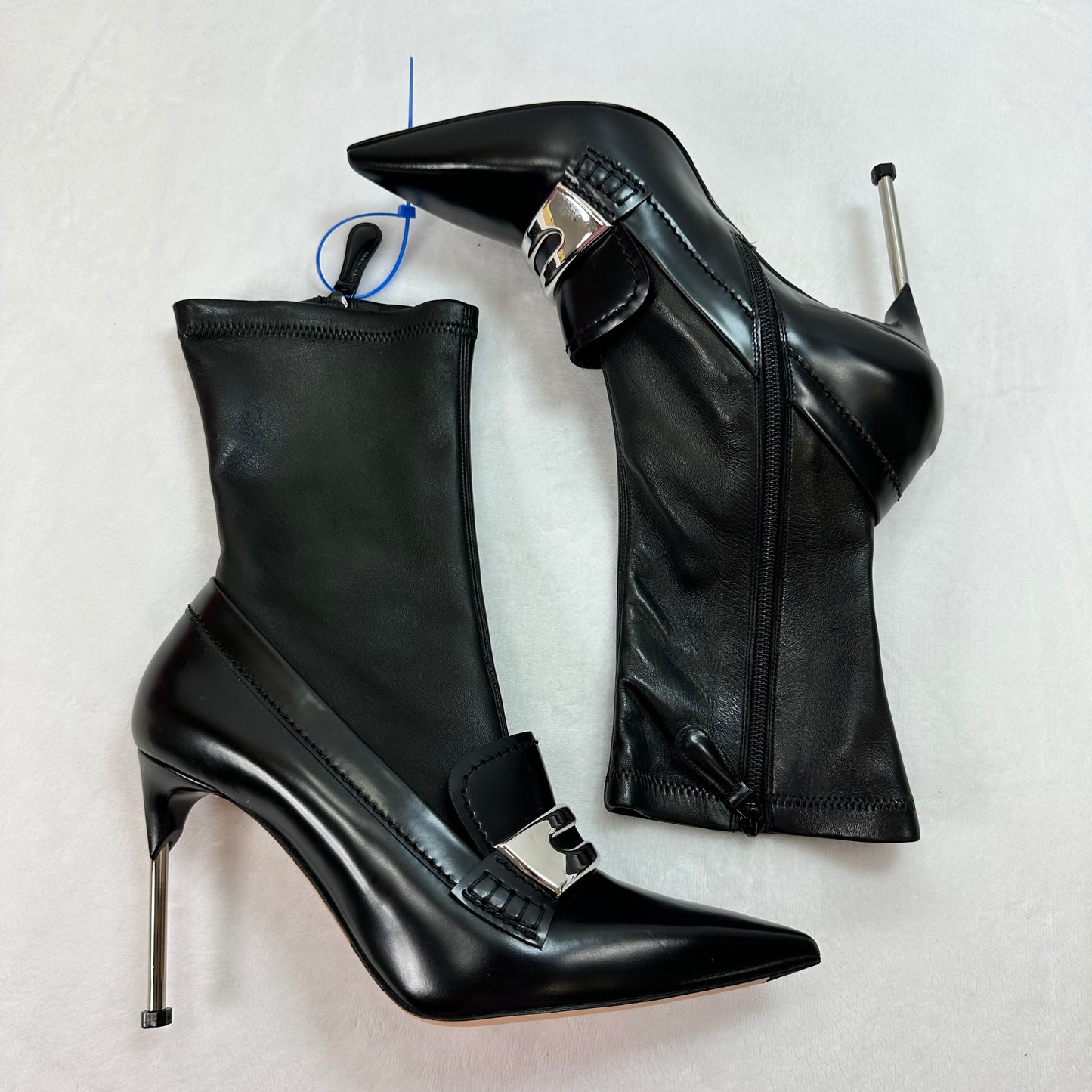 Shoes Luxury Designer By Alexander McQueen In Black, Size: 40/10