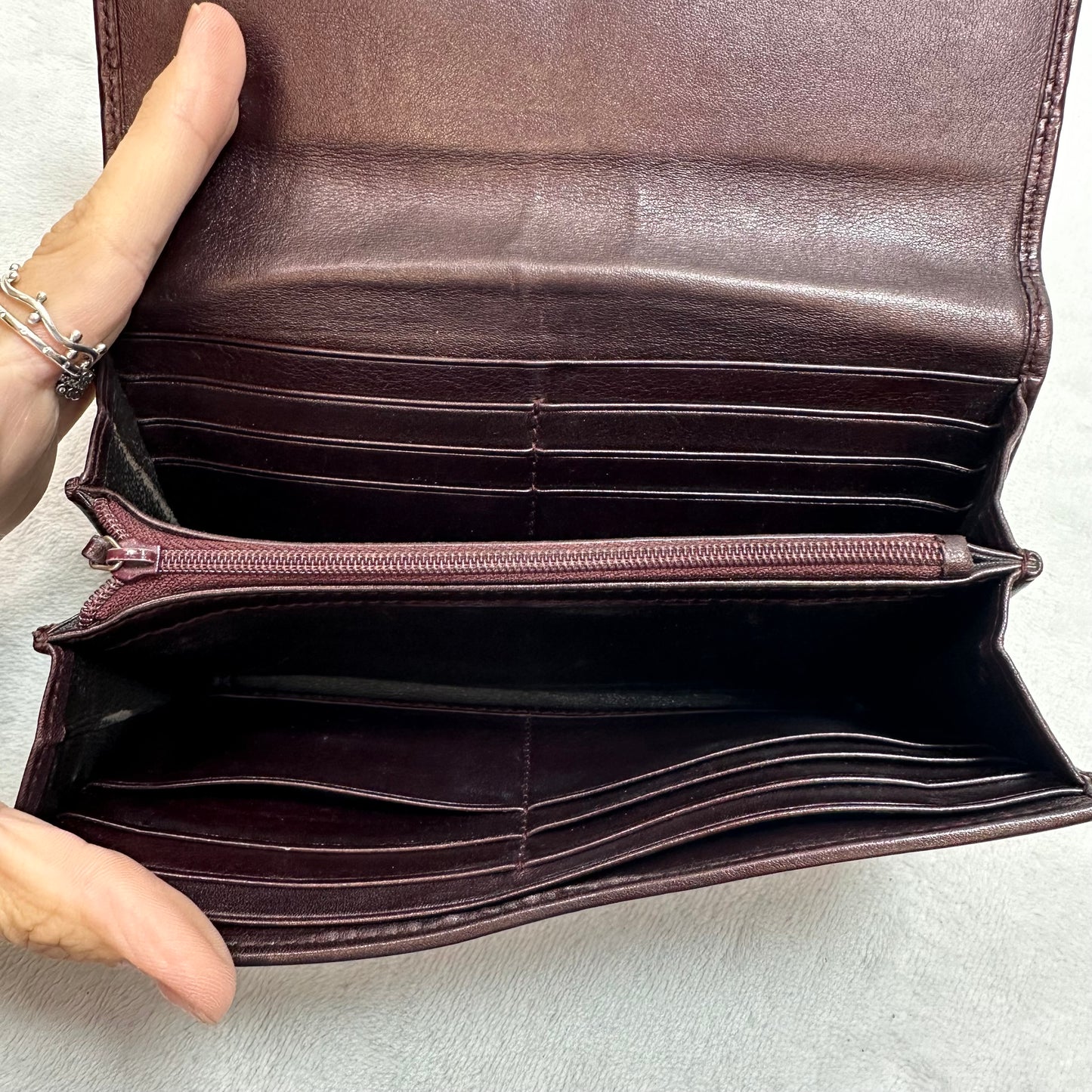 Wallet Luxury Designer By Gucci, Size: Small