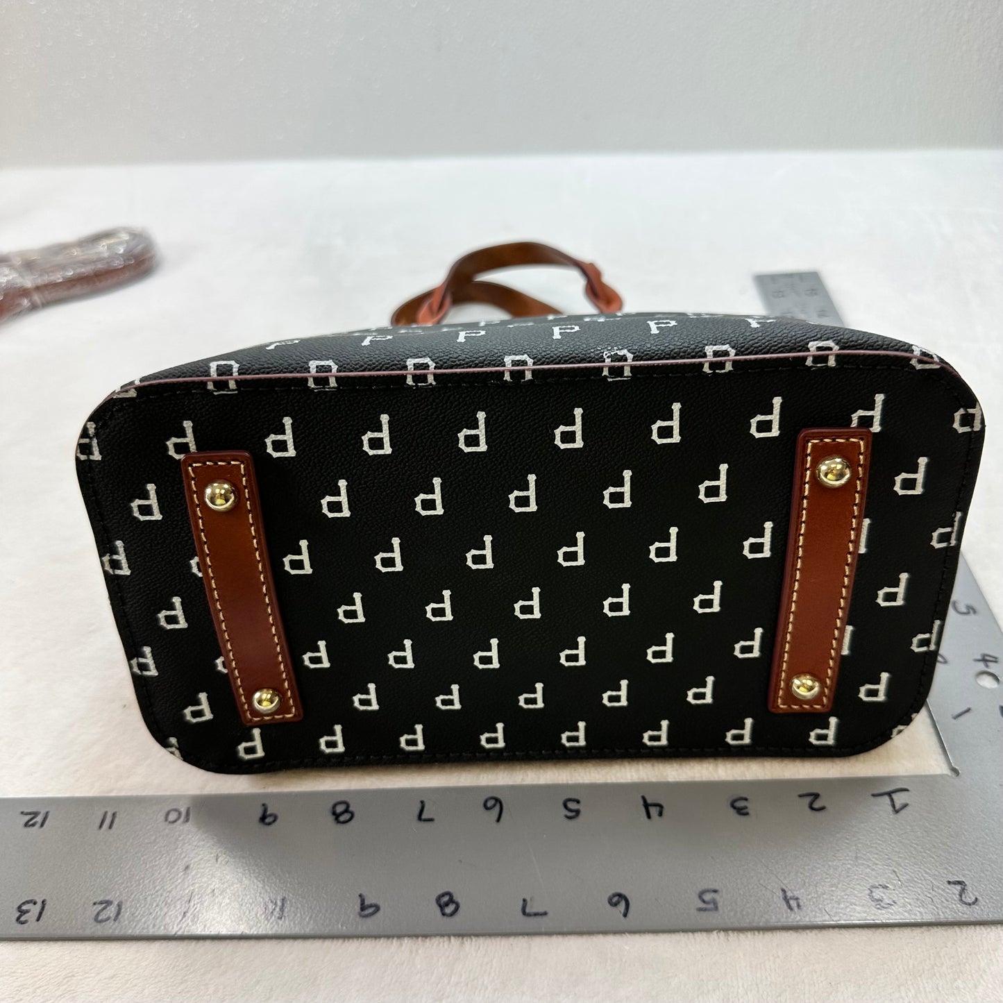 Pittsburgh Pirates baseball Crossbody Designer By Dooney And Bourke, Size: Small
