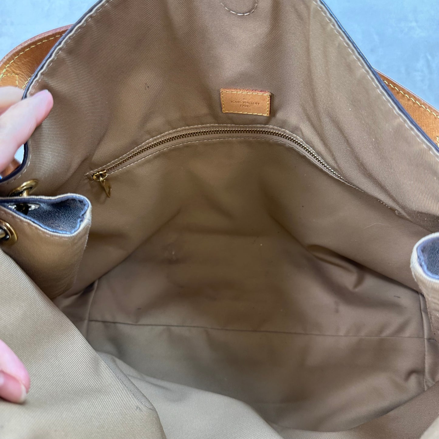 GRACEFUL Handbag Luxury Designer By Louis Vuitton, Size: Large