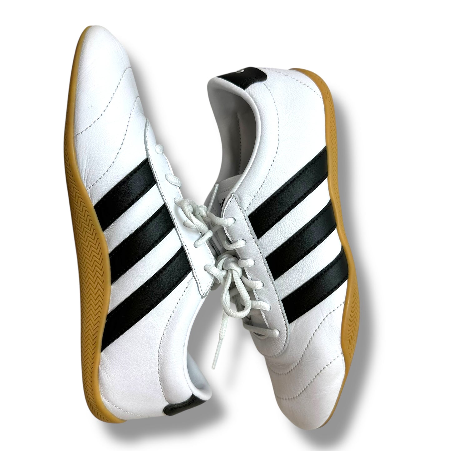 Shoes Sneakers By Adidas In White, Size: 7