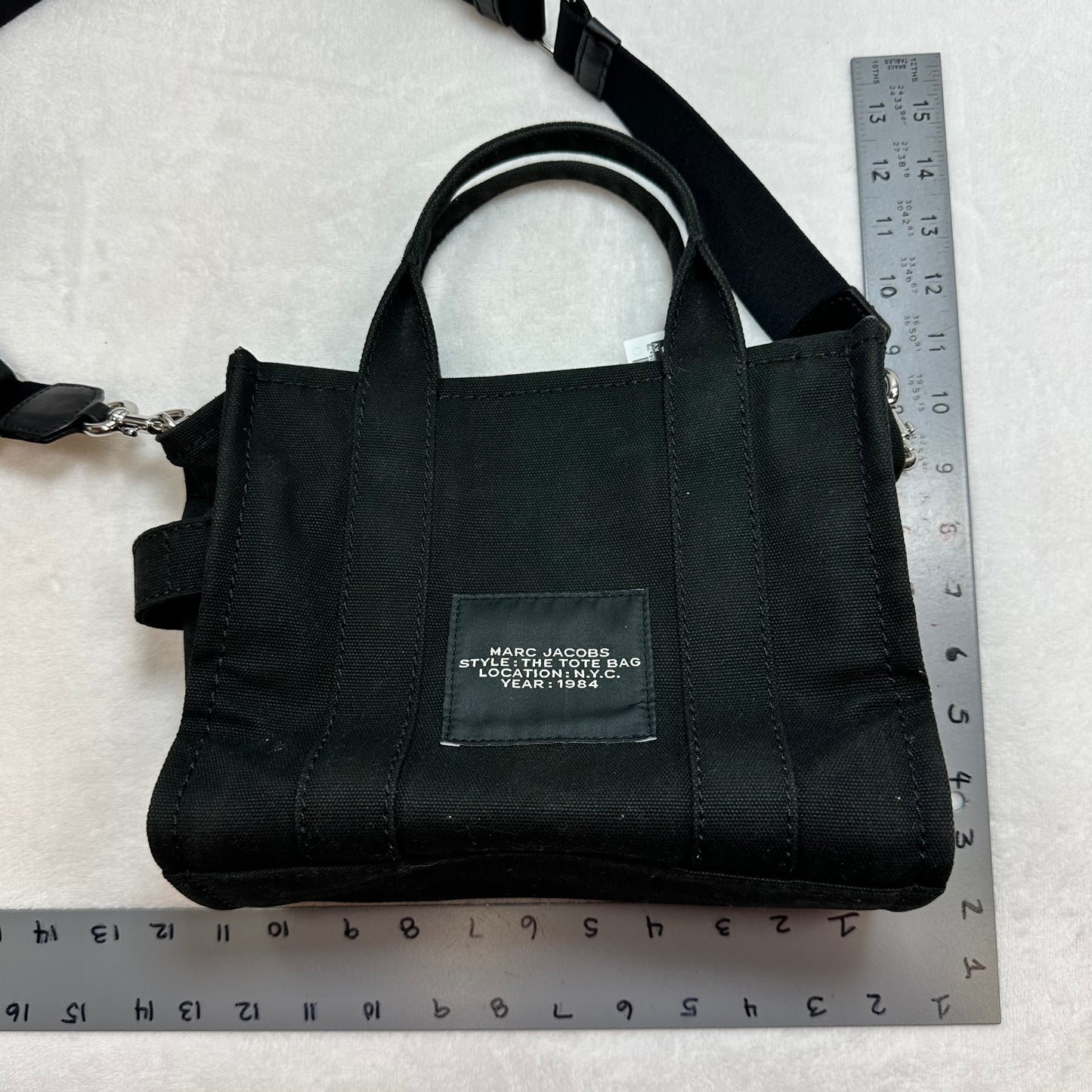 Handbag Luxury Designer By Marc Jacobs, Size: Small