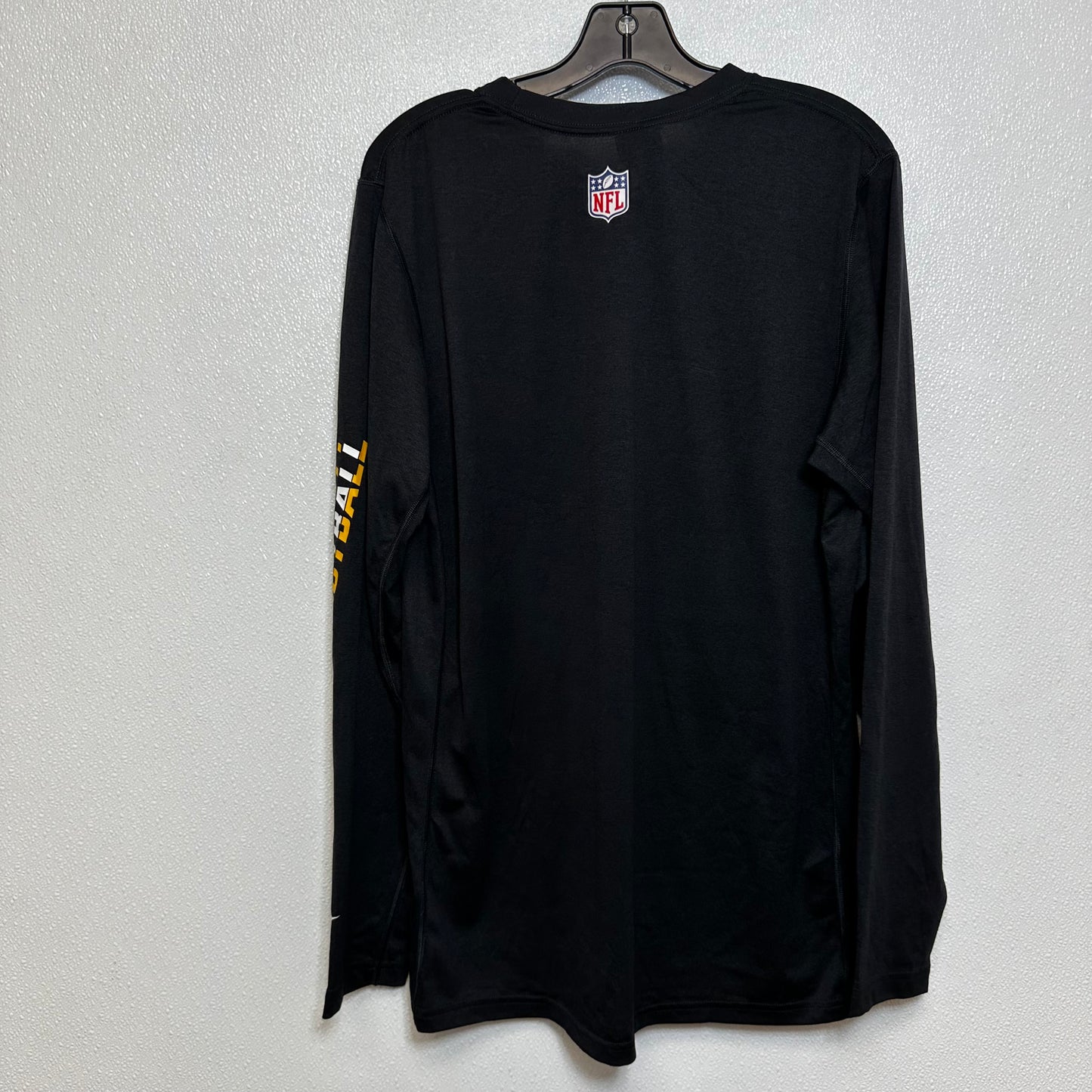 Athletic Top Long Sleeve Collar By Nike In Black, Size: M