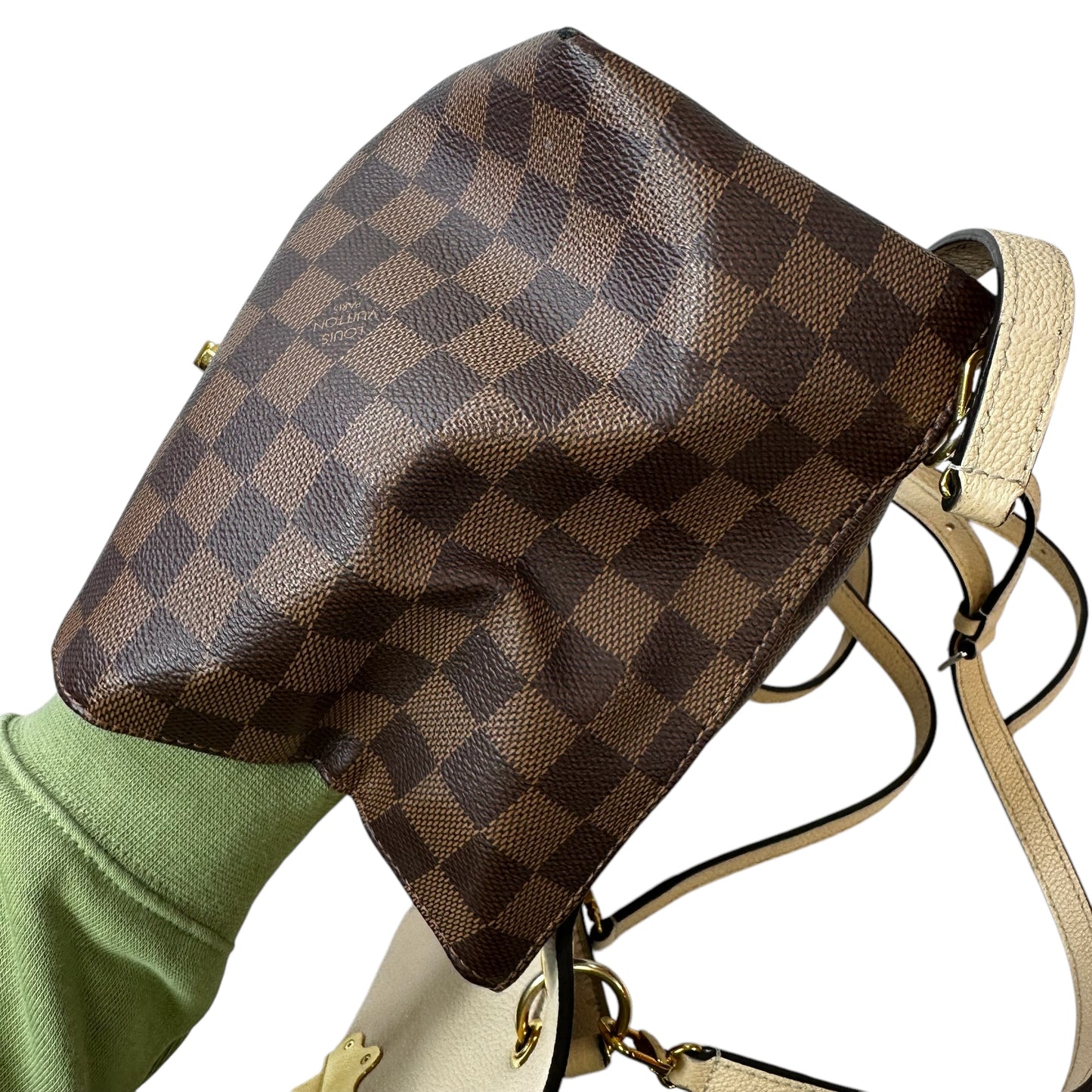 PRICE REDUCTION-FINAL SALE! Damier Ebene Clapton Backpack
Luxury Designer By Louis Vuitton, Size: Small