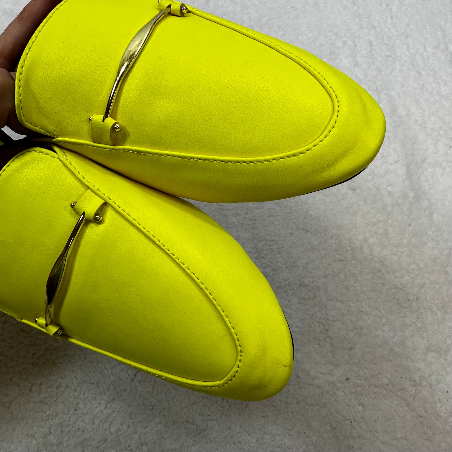 Neon Shoes Flats Mule & Slide Qupid, Size 9