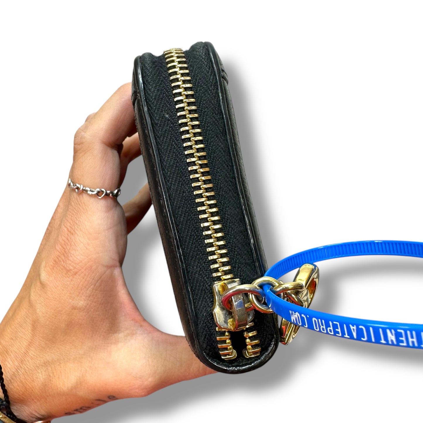 Wallet Luxury Designer By Gucci, Size: Medium