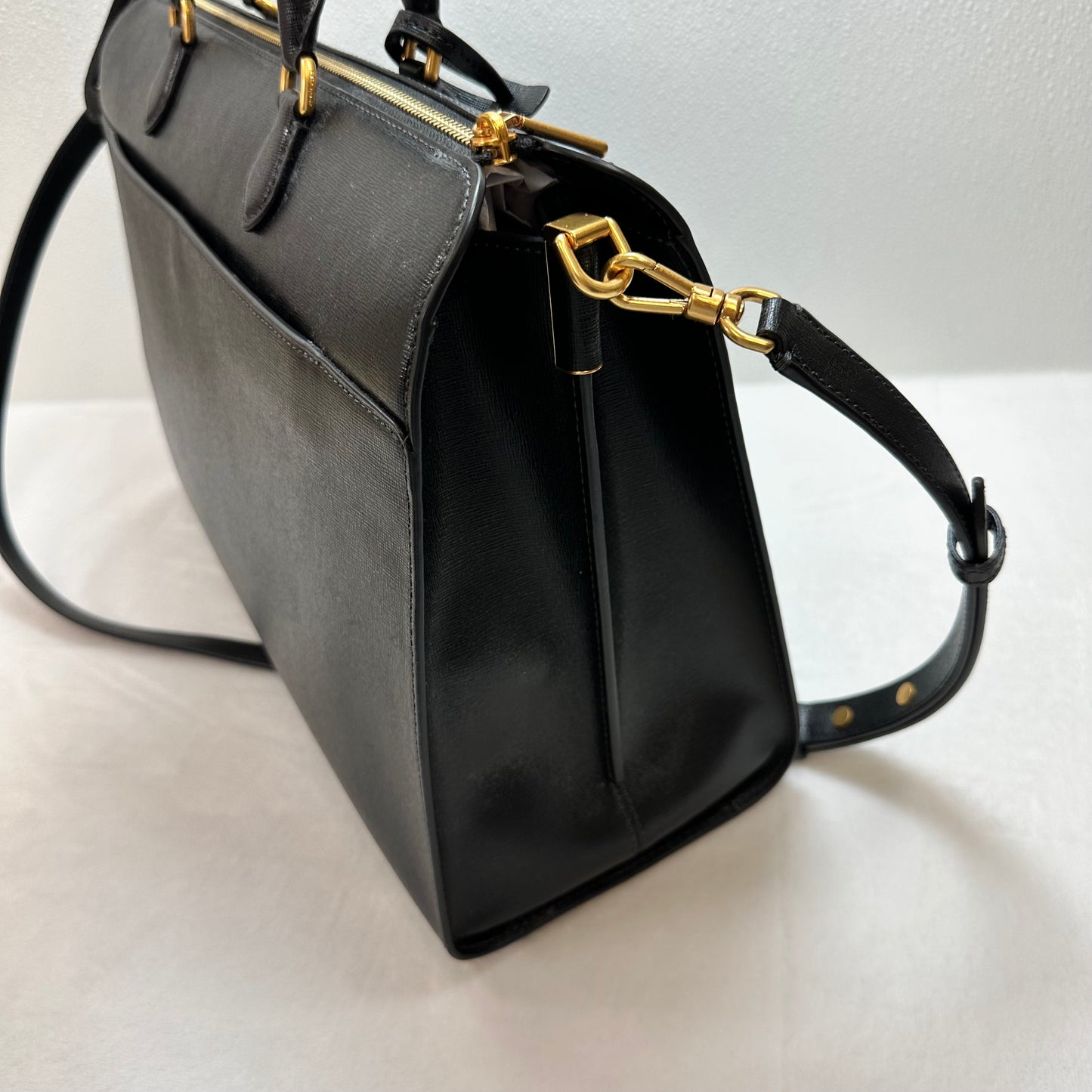 Laptop Bag Designer By Kate Spade, Size: Large