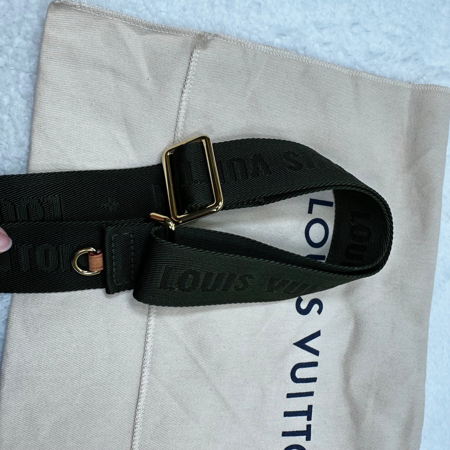 Crossbody Designer Louis Vuitton, Size Medium