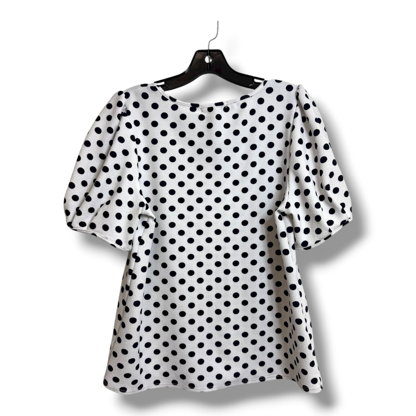 Top Short Sleeve By Green Envelope In Polkadot Pattern, Size: L