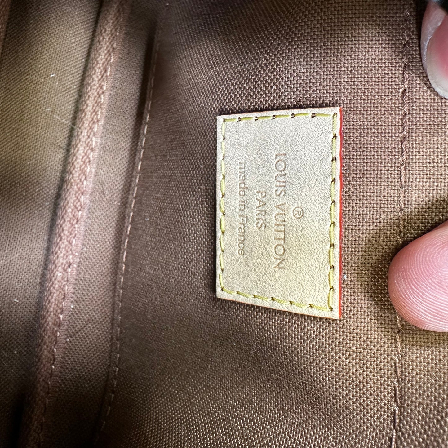 Crossbody Designer Louis Vuitton, Size Medium