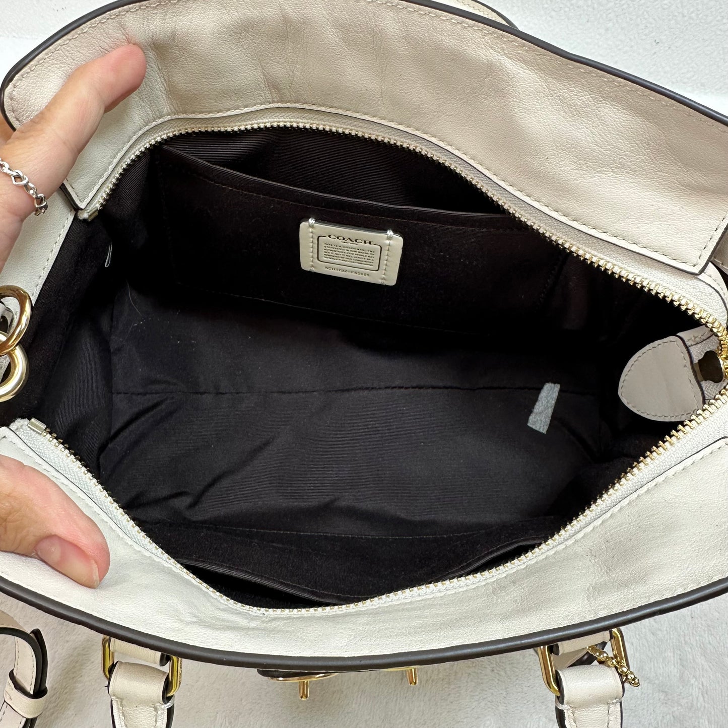 Swagger 27 Carryall Handbag Designer By Coach, Size: Small