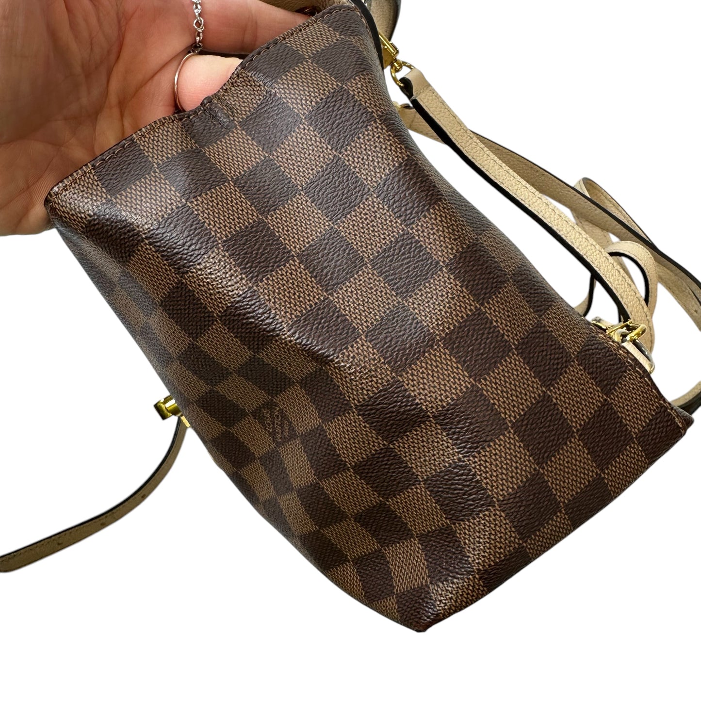 PRICE REDUCTION-FINAL SALE! Damier Ebene Clapton Backpack
Luxury Designer By Louis Vuitton, Size: Small