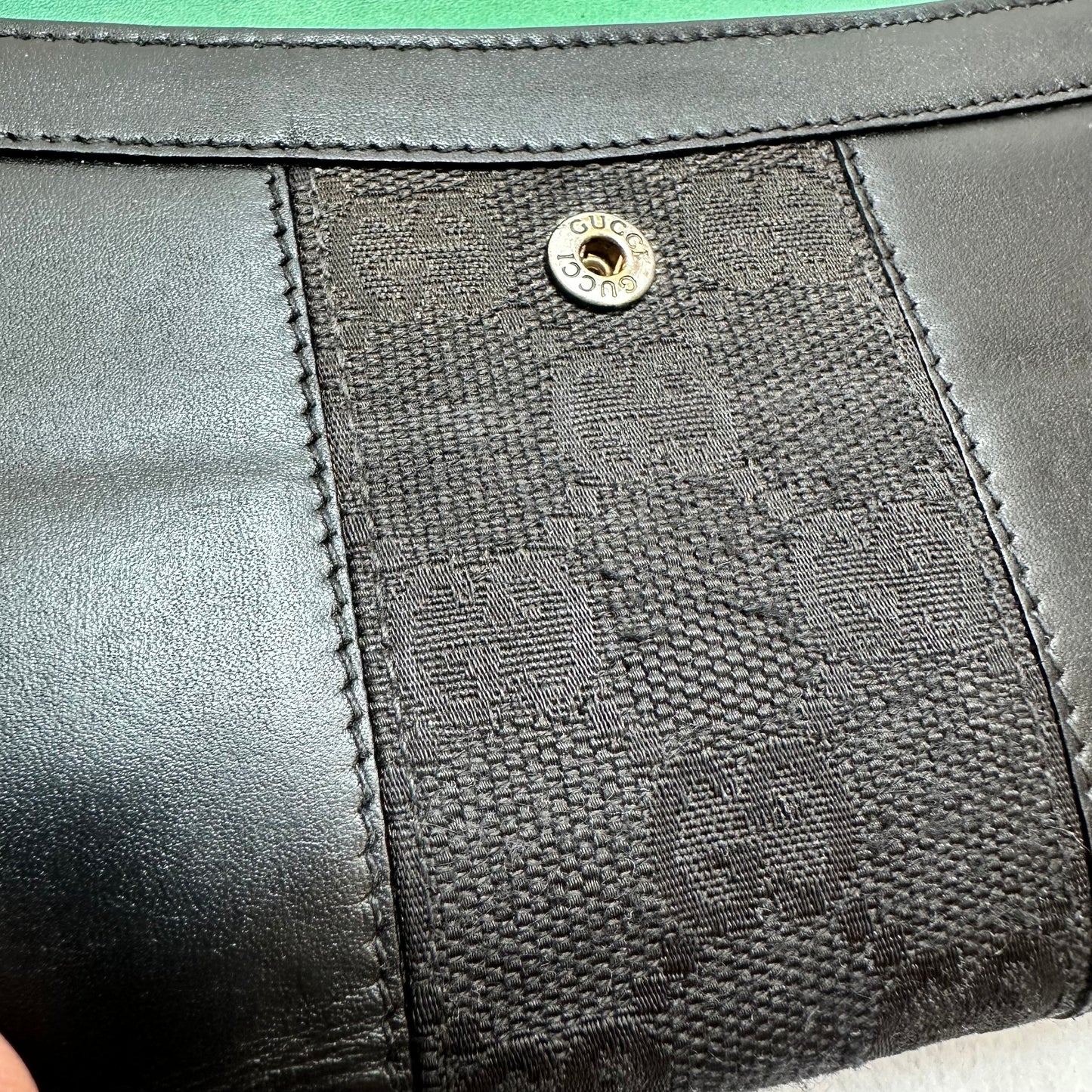 Wallet Luxury Designer By Gucci, Size: Medium