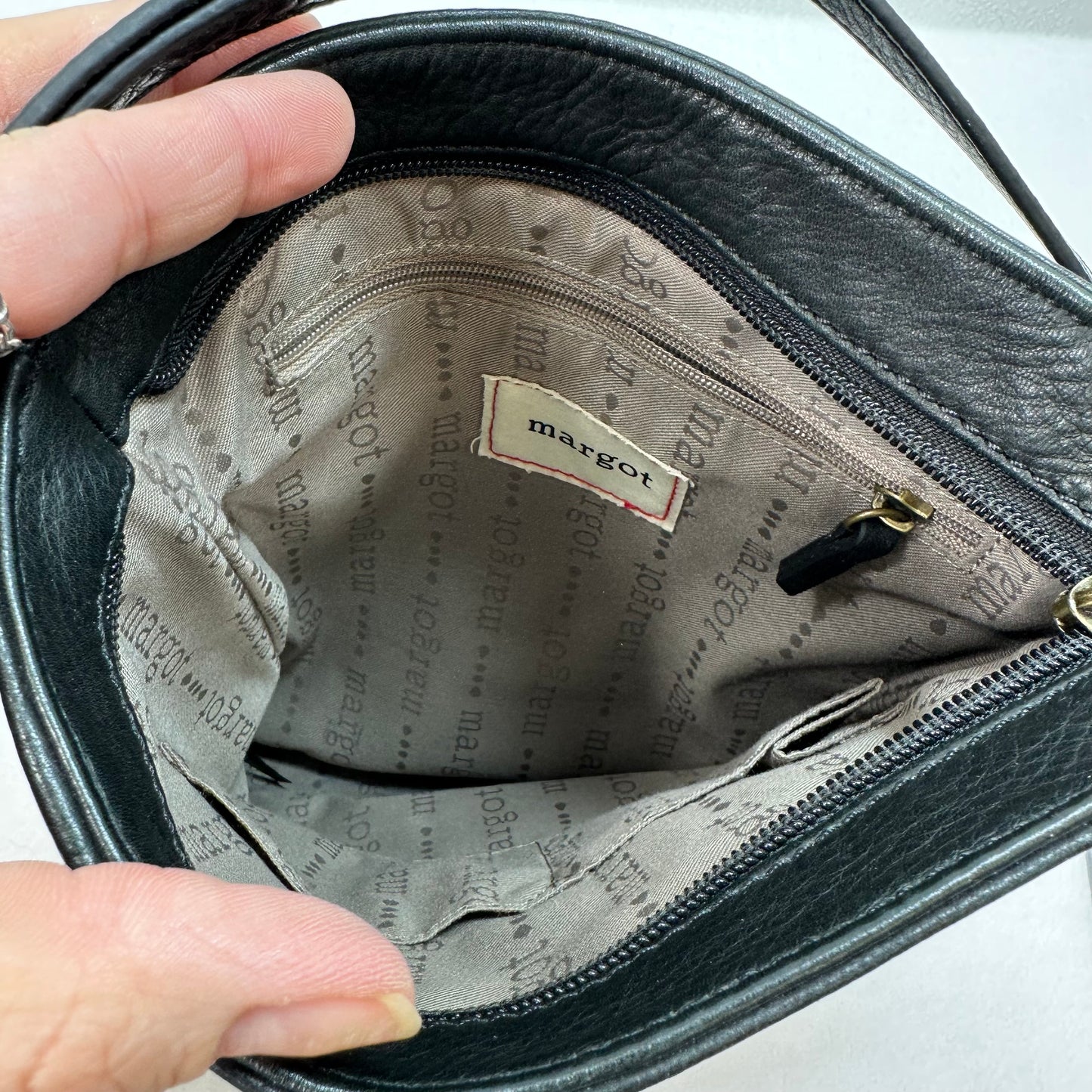Crossbody By Margot, Size: Small