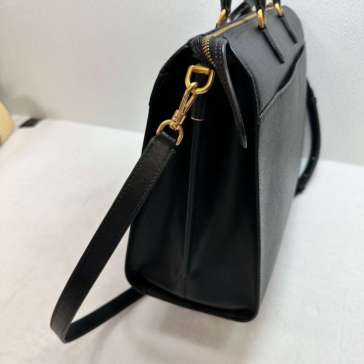 Laptop Bag Designer By Kate Spade, Size: Large