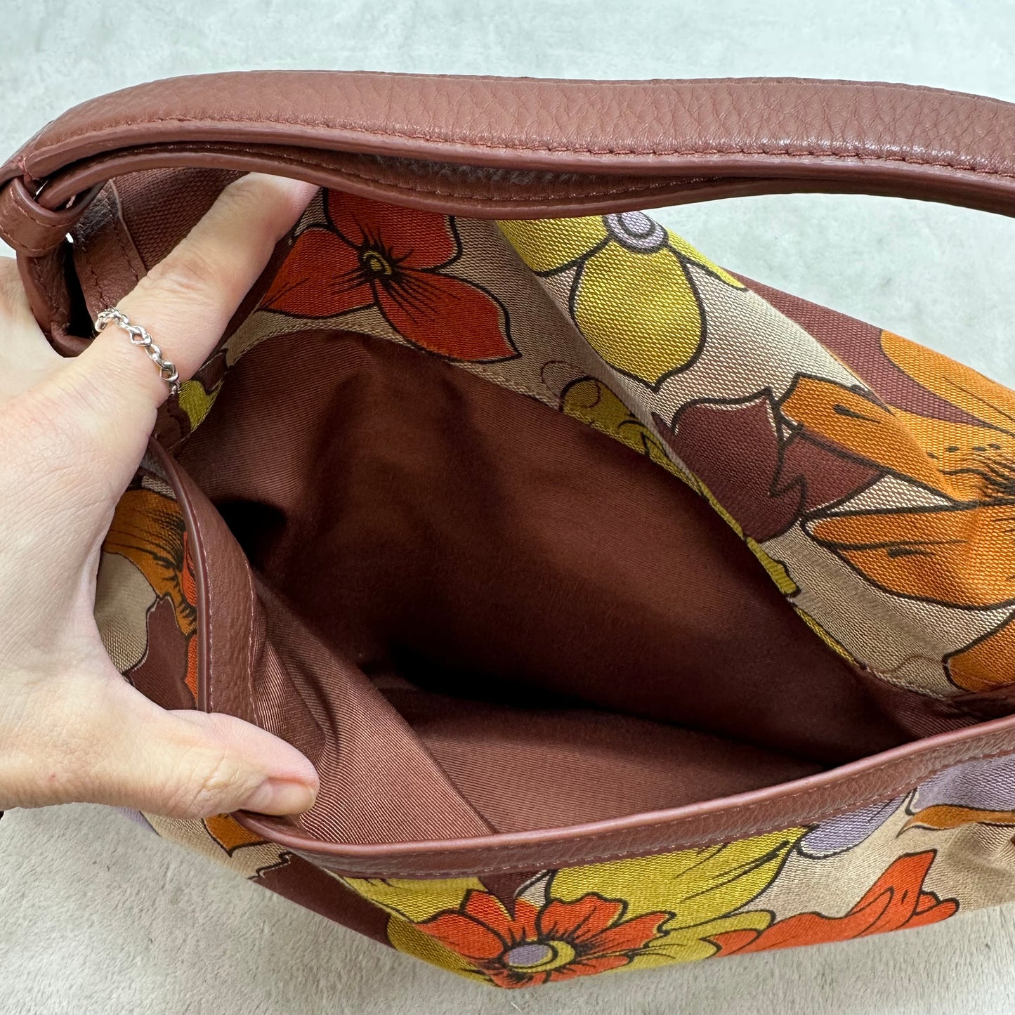 Handbag By Vera Bradley, Size: Medium