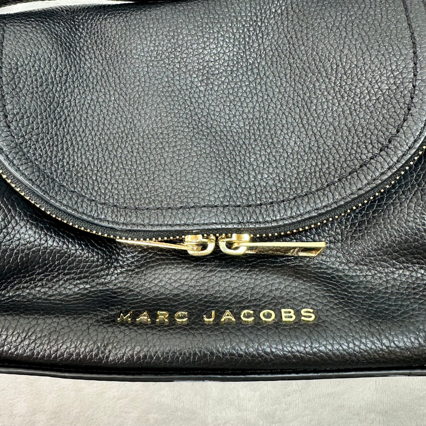 Crossbody Luxury Designer By Marc Jacobs, Size: Small