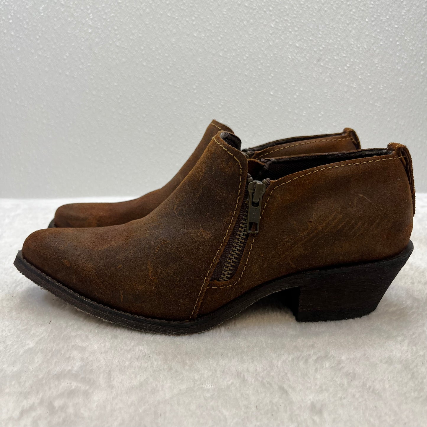 Boots Ankle Flats By Laredo  Size: 7.5
