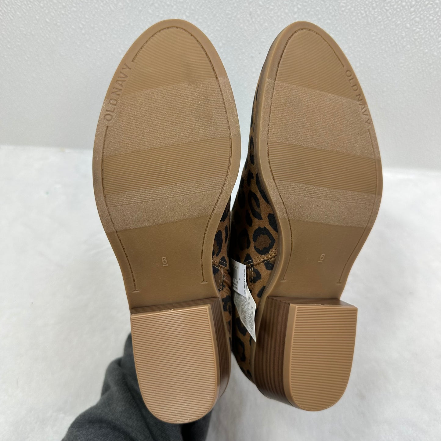 Boots Ankle Flats By Old Navy  Size: 6