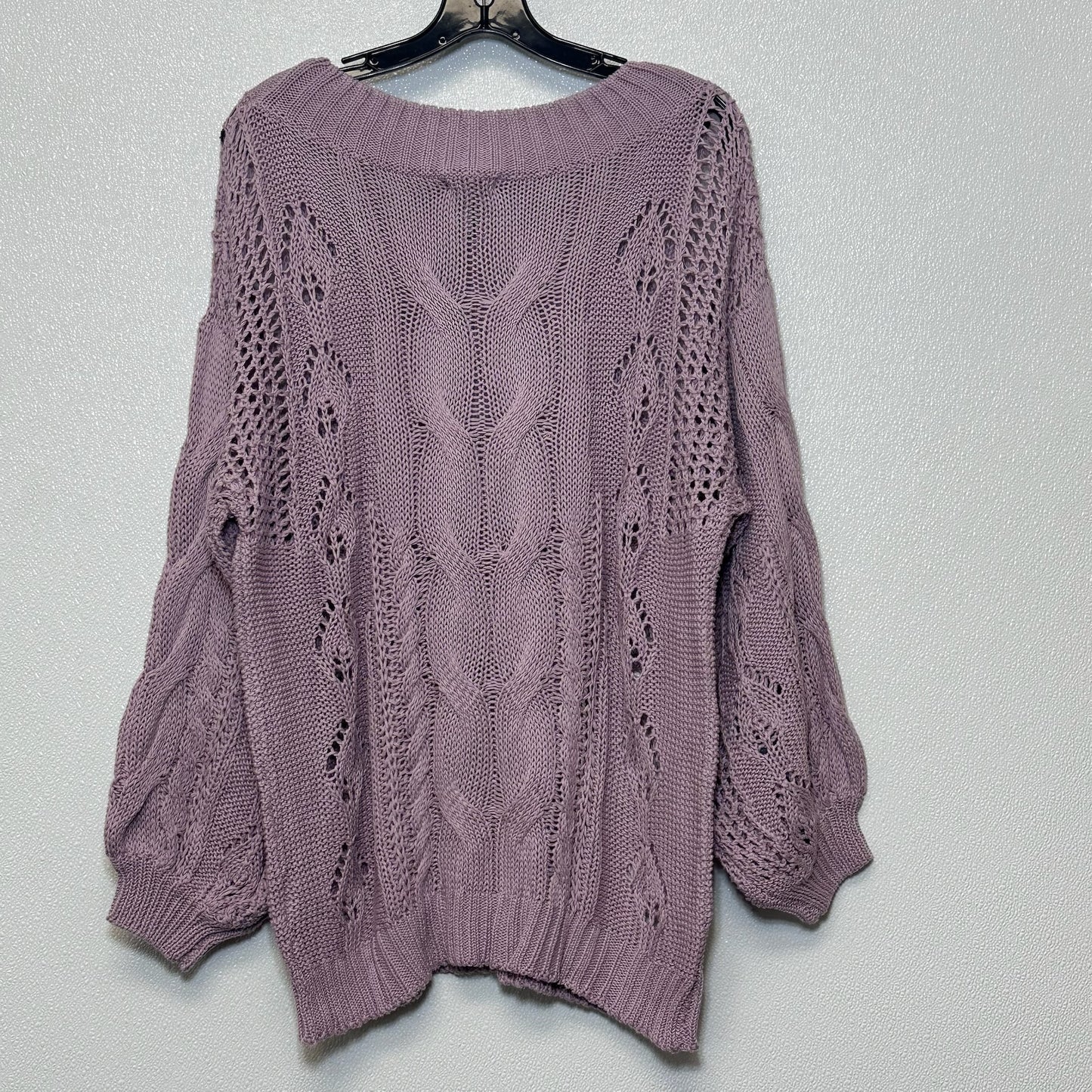 Sweater By Clothes Mentor  Size: L