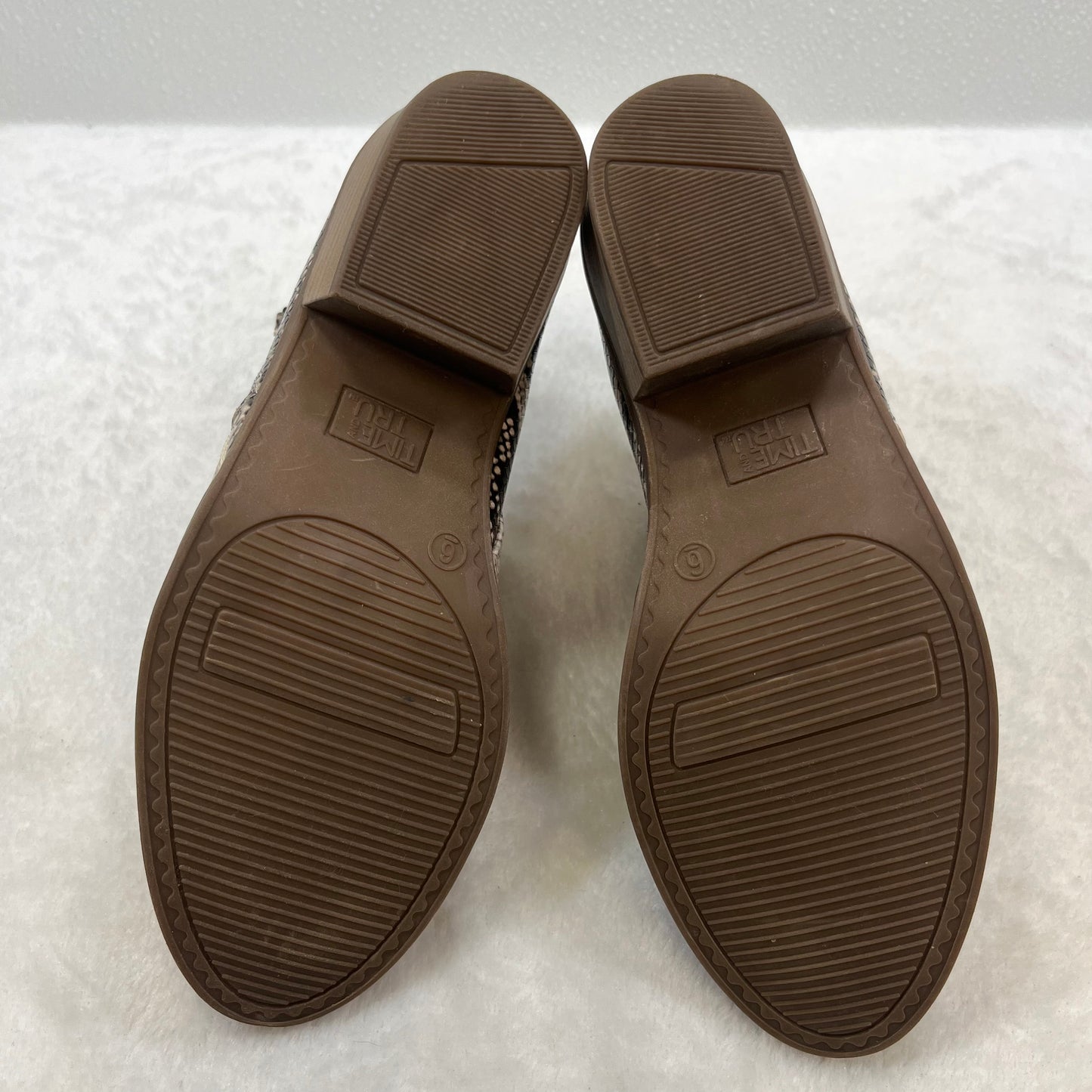 Shoes Flats Other By Time And Tru  Size: 6