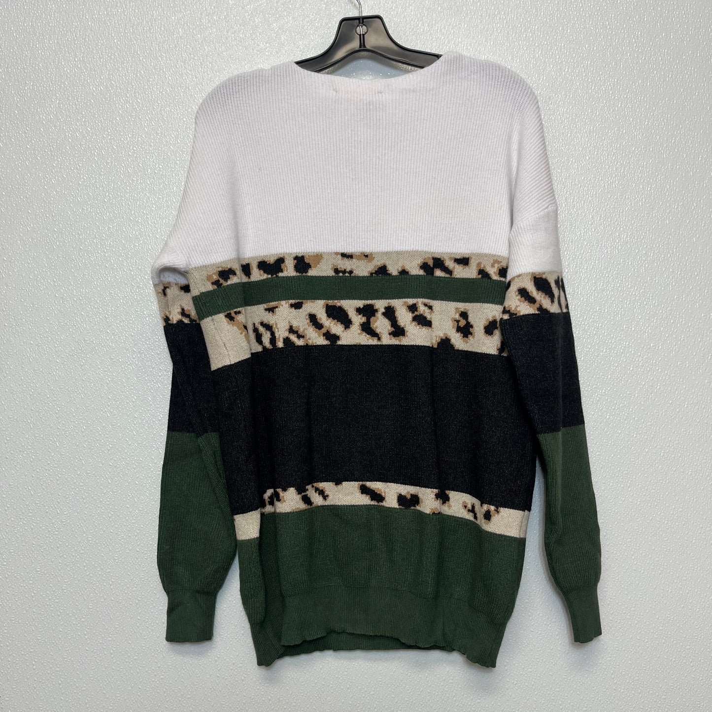 Sweater By Clothes Mentor  Size: M