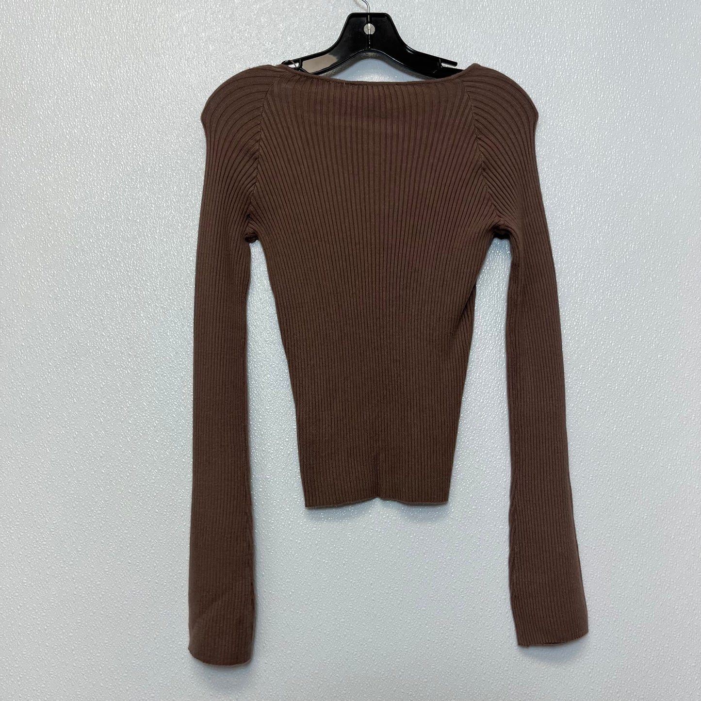 Sweater By Clothes Mentor  Size: M