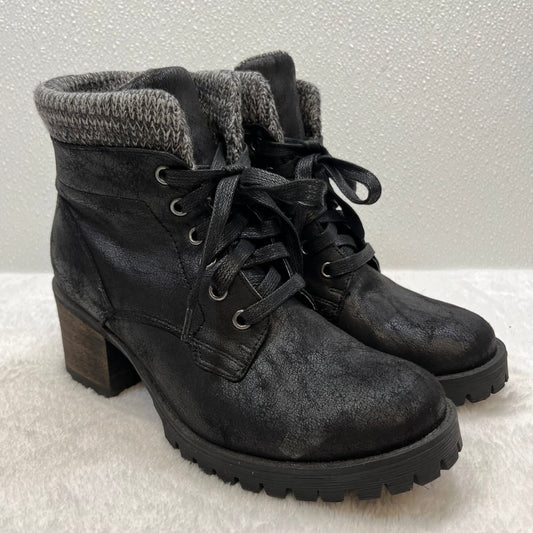 Boots Combat By Clothes Mentor  Size: 8