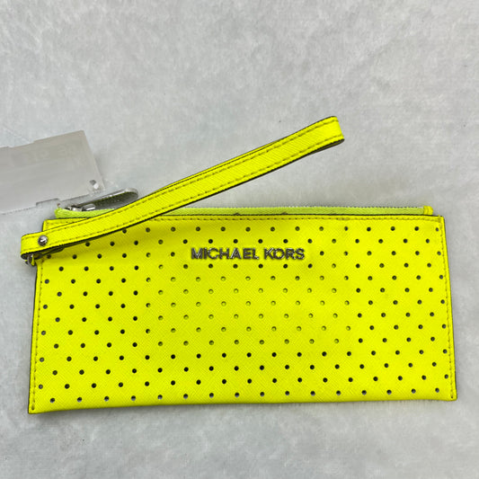 Coin Purse By Michael Kors  Size: Large