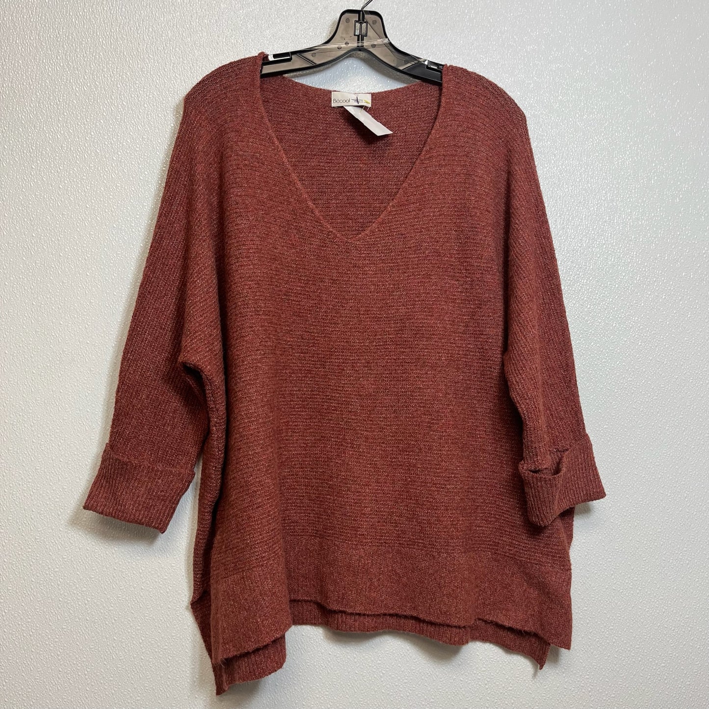 Sweater By Clothes Mentor  Size: M